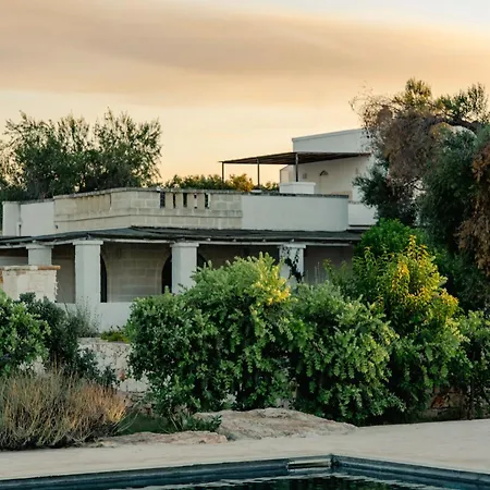 לינה וארוחת בוקר Masseria Della Piana וילאנובה די אוסטוני